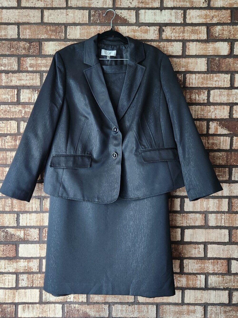 Le Suit Two Piece Formal Suit Black Silver Thread Accent Long Skirt Size 18W